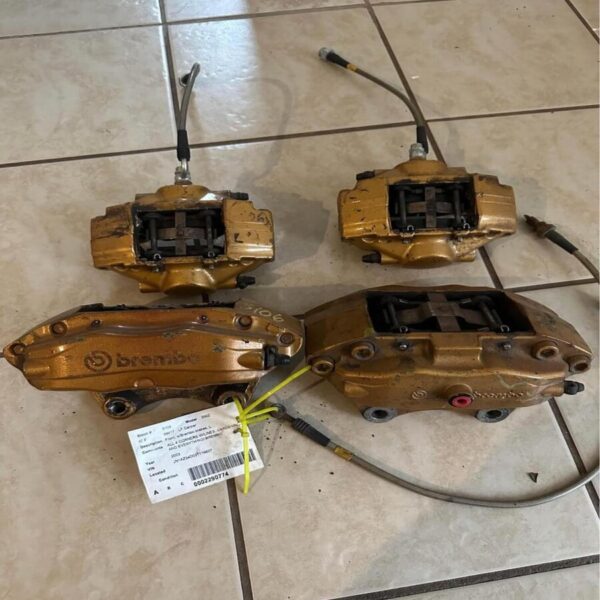 Set of 4 brembo calipers. Came off a 350z 03.