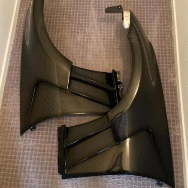 Fly1 carbon fiber Nissan z34/370z fenders.