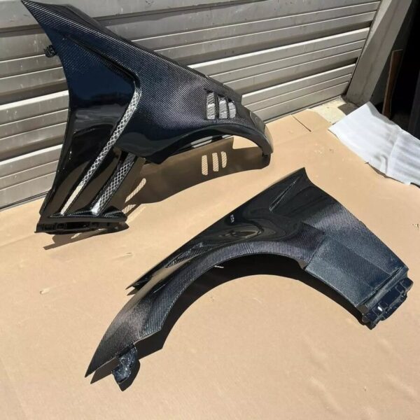 Nissan 350Z Z33 Carbon Creations AMS GT3 Front Fenders